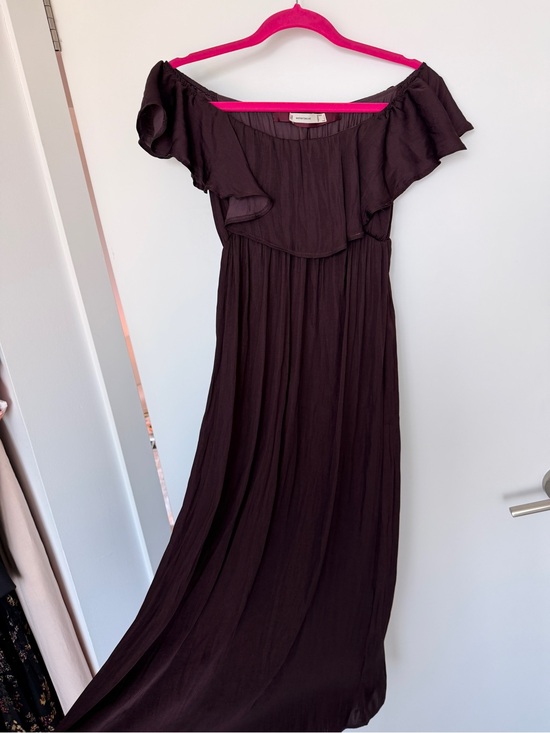 Dresses & Skirts - Off-Shoulder Maxi Dress in Dark Purple